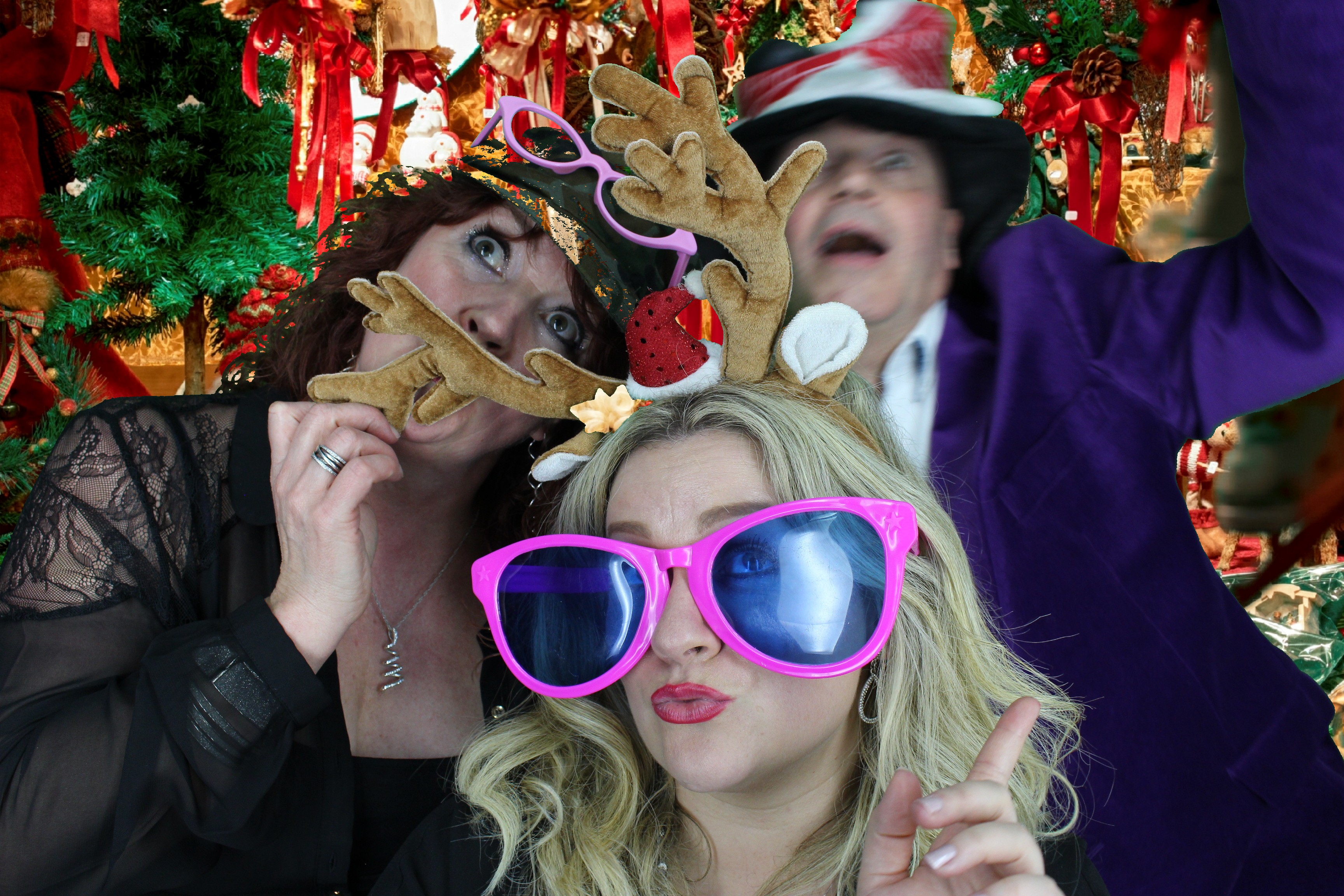 Aster Christmas Party  | View more photos from the event at gallery.myphotoboothexperience.co.uk/u/MyPhotoBoothExperienceLtd/Aster-Christmas-Party